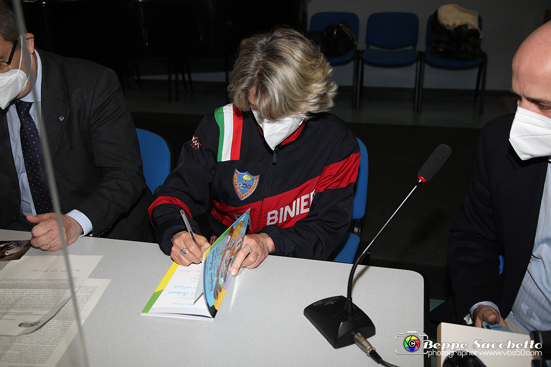 VBS_0442 - Stefania Belmondo incontra gli studenti.jpg